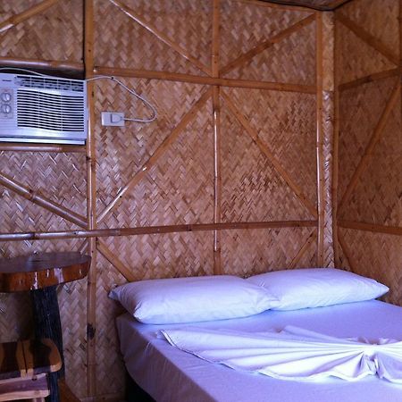 Bamboo House Beach Lodge & Restaurant Пуэрто-Галера Экстерьер фото
